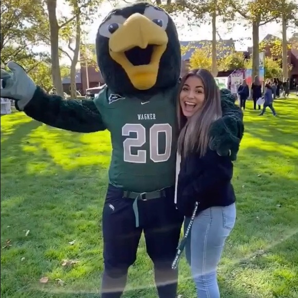 Meet your Posher, Samantha - Picture 3 of 3